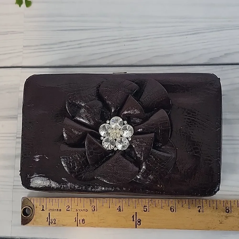Clutch wallet retro style piano hinged bi-fold vegan leather - dark burgundy